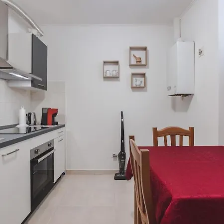 Accogliente E Confortevole Διαμέρισμα *
